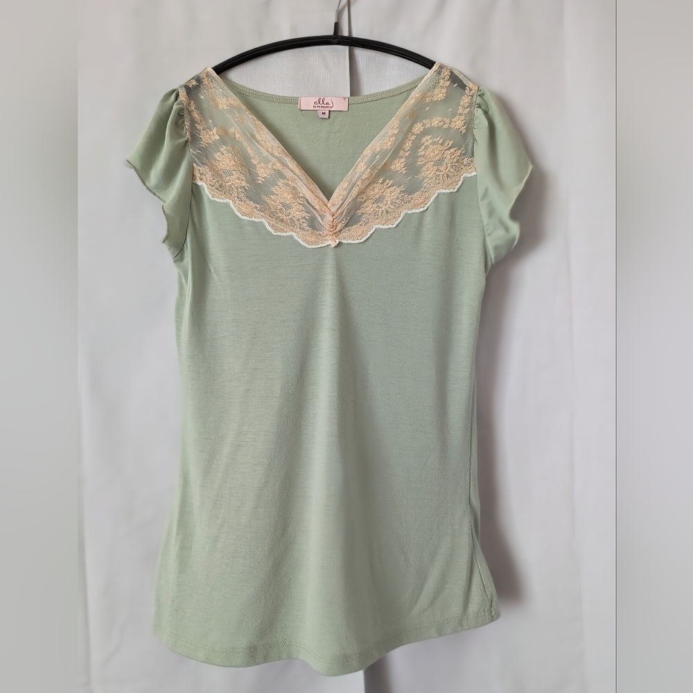 Ella J by Six Degrees lace top
